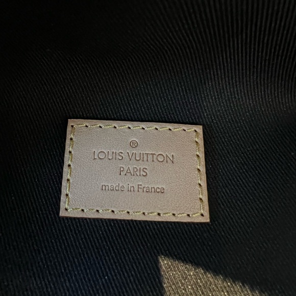 Louis Vuitton Monogram Bumbag - Picture 8 of 10